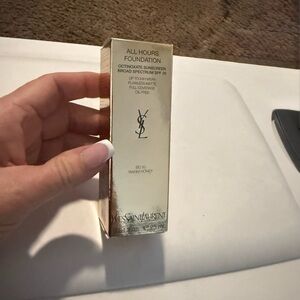 Yves Saint Laurent All Hours Foundation - BD 50 Warm Honey
